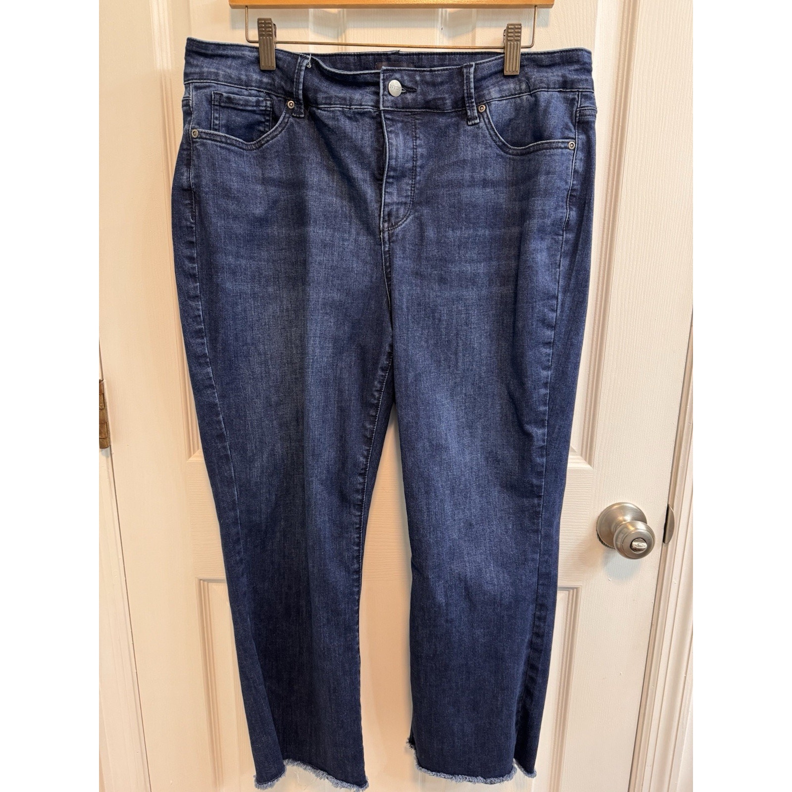 Nydj Crop Jeans Women Size 14 Marilyn Straight Demin Blue Lift Tuck Technology